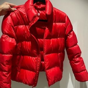 Aritzia TNA puffer coat. Size XS! Like new